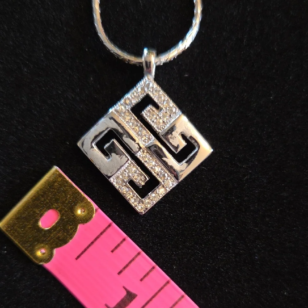 Givenchy 4G Crystal & Silver Pendant - Picture 6 of 10